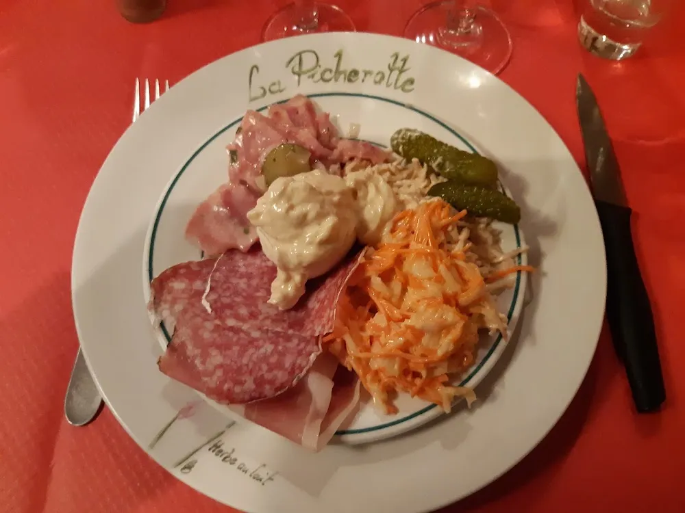 Buffet de Crudités Et Charcuterie